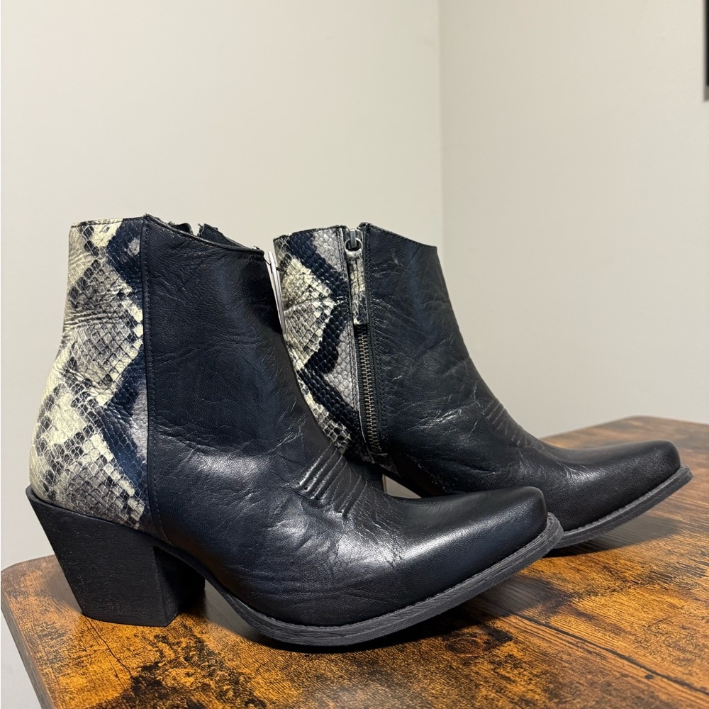 Ariat black leather snakeskin ankle boots